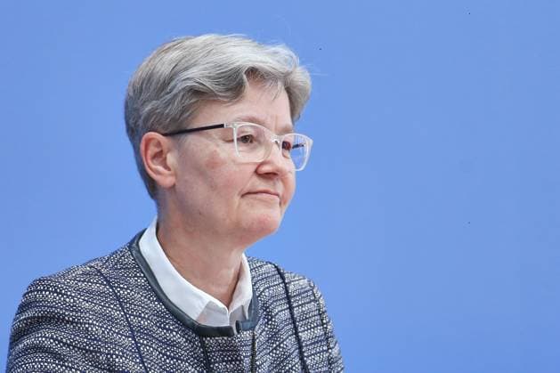 Berlin, Deutschland, 01.10.2026: Bundespressekonferenz: Postinfektiöse Erkrankungen: Versorgung, Forschung und Prävention am Beispiel von Long Covid: Regina T. Riphahn, Vizepräsidentin und Mitglied der Leopoldina, Ph.D., Lehrstuhl für Statistik und empirische Wirtschaftsforschung, Friedrich-Alexander-Universität Erlangen-Nürnberg Copyright: xdtsxNachrichtenagenturx dts_137032