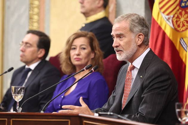 Opening of the 12th Ibero-American Parliamentary Forum at the Congress I D The Minister of Foreign Affairs, the European Union, and Cooperation, José Manuel Albares, the President of the Congress, Francina Armengol, and King Felipe VI, during the 12th Ibero-American Parliamentary Forum at the Congress of Deputies on October 1, 2026, in Madrid, Spain. The meeting brings together Ibero-American parliamentarians to address the challenges of AI, democracy, gender equality, and parliamentary diplomacy. OCTOBER 1, 2026 Madrid, Madrid, Spain Copyright: xEduardoxParrax 7811872