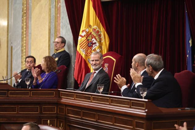 Opening of the 12th Ibero-American Parliamentary Forum at the Congress: José Manuel Albares, Minister of Foreign Affairs, the European Union, and Cooperation; Francina Armengol, President of the Congress; King Felipe VI; Pedro Rollán, President of the Senate; and the Ibero-American Secretary General, Andrés Allamand, during the 12th Ibero-American Parliamentary Forum at the Congress of Deputies on October 1, 2026, in Madrid, Spain. The meeting brings together Ibero-American parliamentarians to address the challenges of AI, democracy, gender equality, and parliamentary diplomacy. OCTOBER 1, 2026, Madrid, Spain Copyright: xEduardoxParrax 7811895