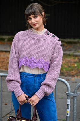 PFW Chloe Outside Arrivals JR Taylor Hill arriving at the Chloe show during Paris Fashion Week, in Paris, France on 1 October 2026. Photo by Julien Reynaud APS-Medias ABACAPRESS.COM Paris France  Copyright: xReynaudxJulien APS-Medias ABACAx