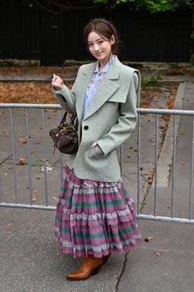 PFW Chloe Outside Arrivals JR Anna Tanaka arriving at the Chloe show during Paris Fashion Week, in Paris, France on 1 October 2026. Photo by Julien Reynaud APS-Medias ABACAPRESS.COM Paris France  Copyright: xReynaudxJulien APS-Medias ABACAx