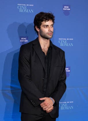 8th Cineroman Festival - Only What We Carry Red Carpet - Nice Liam Hellmann attends the red carpet for Jamie Adams s film Only what we carry at the Cineroman festival, dedicated exclusively to films adapted from literary work, in Pathe Gare du Sud in Nice, France, on September 30, 2026. Photo by Laurent Coust ABACAPRESS.COM Nice France  Copyright: xCoustxLaurent ABACAx