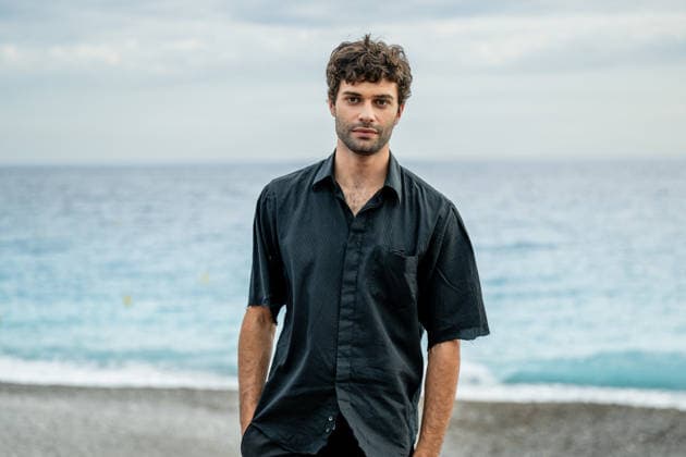 8th Cineroman Festival - Only What We Carry Photocall - Nice Liam Hellman attends the photocall for Jamie Adams s film Only what we carry at the Cineroman festival, dedicated exclusively to films adapted from literary work, in Pathe Gare du Sud in Nice, France, on September 30, 2026. Photo by Laurent Coust ABACAPRESS.COM Nice France  Copyright: xCoustxLaurent ABACAx