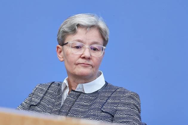 Berlin, Deutschland, 01.10.2026: Bundespressekonferenz: Postinfektiöse Erkrankungen: Versorgung, Forschung und Prävention am Beispiel von Long Covid: Regina T. Riphahn, Vizepräsidentin und Mitglied der Leopoldina, Ph.D., Lehrstuhl für Statistik und empirische Wirtschaftsforschung, Friedrich-Alexander-Universität Erlangen-Nürnberg Copyright: xdtsxNachrichtenagenturx dts_137034