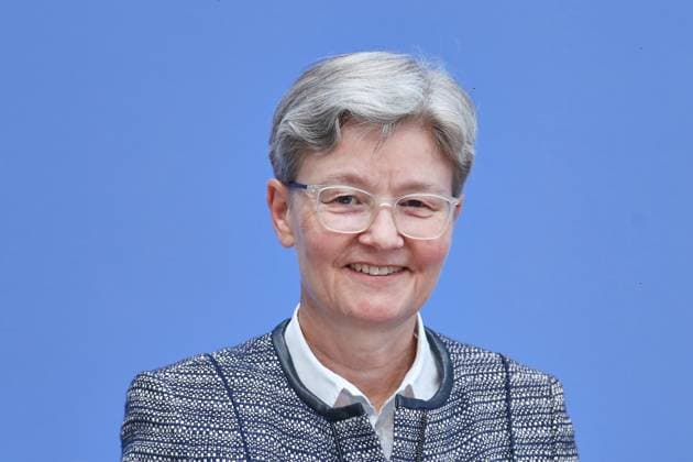 Berlin, Deutschland, 01.10.2026: Bundespressekonferenz: Postinfektiöse Erkrankungen: Versorgung, Forschung und Prävention am Beispiel von Long Covid: Regina T. Riphahn, Vizepräsidentin und Mitglied der Leopoldina, Ph.D., Lehrstuhl für Statistik und empirische Wirtschaftsforschung, Friedrich-Alexander-Universität Erlangen-Nürnberg Copyright: xdtsxNachrichtenagenturx dts_137035