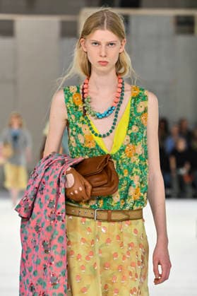 Dries Van Noten Women s Ready-to-Wear Spring Summer 2027 Collection Fashion Show during Paris Fashion Week, September 30, 2026 Dries Van Noten Women s Ready-to-Wear Spring Summer 2027 Collection Fashion Show, during Paris Fashion Week, September 30, 2026, Paris, France  Copyright: xAgencex xBestimagexAgencex xBestimagex