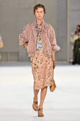 Dries Van Noten Women s Ready-to-Wear Spring Summer 2027 Collection Fashion Show during Paris Fashion Week, September 30, 2026 Dries Van Noten Women s Ready-to-Wear Spring Summer 2027 Collection Fashion Show, during Paris Fashion Week, September 30, 2026, Paris, France  Copyright: xAgencex xBestimagexAgencex xBestimagex