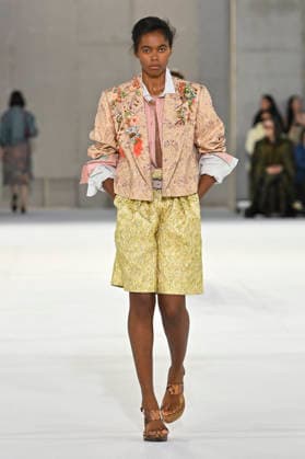 Dries Van Noten Women s Ready-to-Wear Spring Summer 2027 Collection Fashion Show during Paris Fashion Week, September 30, 2026 Dries Van Noten Women s Ready-to-Wear Spring Summer 2027 Collection Fashion Show, during Paris Fashion Week, September 30, 2026, Paris, France  Copyright: xAgencex xBestimagexAgencex xBestimagex