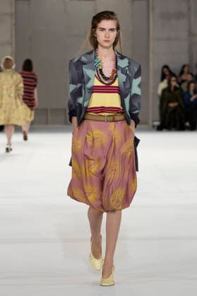 Dries Van Noten Women s Ready-to-Wear Spring Summer 2027 Collection Fashion Show during Paris Fashion Week, September 30, 2026 Dries Van Noten Women s Ready-to-Wear Spring Summer 2027 Collection Fashion Show, during Paris Fashion Week, September 30, 2026, Paris, France  Copyright: xAgencex xBestimagexAgencex xBestimagex