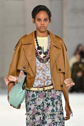 Dries Van Noten Women s Ready-to-Wear Spring Summer 2027 Collection Fashion Show during Paris Fashion Week, September 30, 2026 Dries Van Noten Women’s Ready-to-Wear Spring Summer 2027 Collection Fashion Show, during Paris Fashion Week, September 30, 2026, Paris, France  Copyright: xAgencex xBestimagexAgencex xBestimagex
