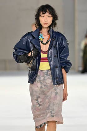 Dries Van Noten Women s Ready-to-Wear Spring Summer 2027 Collection Fashion Show during Paris Fashion Week, September 30, 2026 Dries Van Noten Women’s Ready-to-Wear Spring Summer 2027 Collection Fashion Show, during Paris Fashion Week, September 30, 2026, Paris, France  Copyright: xAgencex xBestimagexAgencex xBestimagex