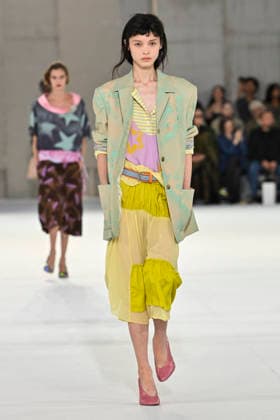 Dries Van Noten Women s Ready-to-Wear Spring Summer 2027 Collection Fashion Show during Paris Fashion Week, September 30, 2026 Dries Van Noten Women’s Ready-to-Wear Spring Summer 2027 Collection Fashion Show, during Paris Fashion Week, September 30, 2026, Paris, France  Copyright: xAgencex xBestimagexAgencex xBestimagex