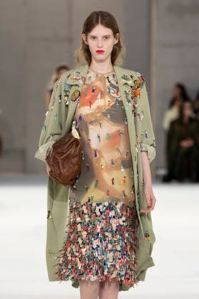 Dries Van Noten Women s Ready-to-Wear Spring Summer 2027 Collection Fashion Show during Paris Fashion Week, September 30, 2026 Dries Van Noten Women’s Ready-to-Wear Spring Summer 2027 Collection Fashion Show, during Paris Fashion Week, September 30, 2026, Paris, France  Copyright: xAgencex xBestimagexAgencex xBestimagex