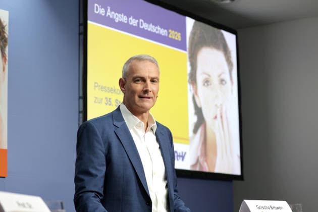 Grischa Brower-Rabinowitsch, Leiter der Studie - Die Ängste der Deutschen 2026, der R+V Versicherung, PK zu - Vorstellung der Studie - Die Ängste der Deutschen 2026, Berlin, 01.10.2026