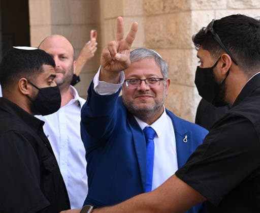 Right-wing Otzma Yehudit Chairman Minister Itamar Ben Gvir (C) taunts left-wing protesters outside the Israeli High Court, demonstrating in support of the court to grant the Arab Parties the right to run in the upcoming general elections on Thursday, October 1, 2026. The High Court will decide whether to appeal the Central Elections Committee s decision to ban all Arab Parties from running in the Israeli election.  JER2026100110 DEBBIExHILL