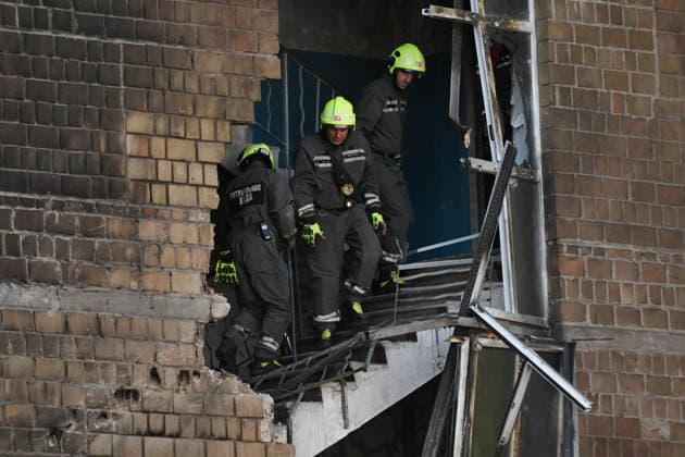 Aftermath Of A Russian Jet Drone Attack On A School In Kyiv Rescuers work at a damaged school hit by a Russian jet-drone strike in Kyiv, on October 1, 2026. Kyiv Ukraine  Copyright: xOleksandrxGusevx originalFilename: gusev-aftermat261001_npirX.jpg