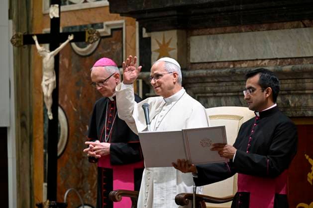 ITALY - PRIVATE AUDIENCE - VATICAN-2026 10 1 Italy, Rome, Vatican, 2026 10 1 Pope Leo XIV receives Delegation from the Hera Group in a private audience at The Vatican . EDITORIAL USE ONLY - NO BOOKS Copyright: xVATICANxMEDIA xCatholicxPressxPhotox