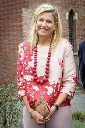 Apeldoorn, The Netherlands, 2026-10-01 14:01:34 APELDOORN, 01-10-2026, Police Academy. Queen Maxima visits the Police Academy in Apeldoorn in the context of financially sound employership. With over 67,000 employees, the National Police is one of the largest employers in the Netherlands and a member of the Foundation for Financially Healthy Netherlands (SFGN). Queen Maxima is honorary chair of this foundation. PHOTO: NLBeeld Patrick van Emst Credit: NL Beeld Patrick van Emst  Copyright: xx x