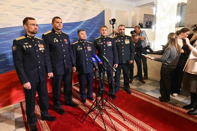 Moscow. The first session of the State Duma of the Russian Federation of the ninth convocation. Deputies heroes of the SVO before the session. KomsomolskayaxPravda