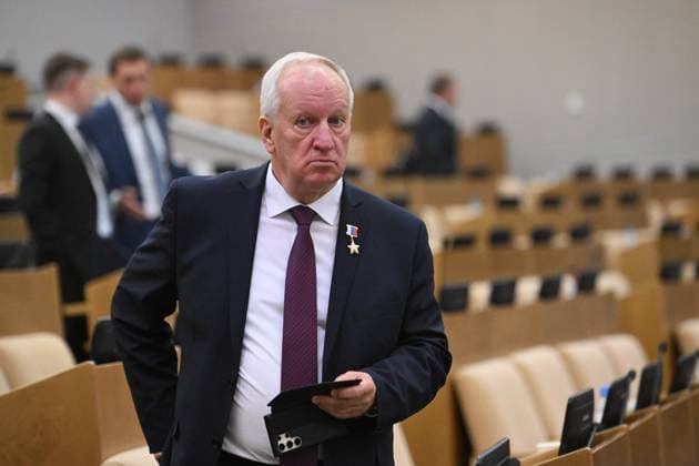 Moscow. The first session of the State Duma of the Russian Federation of the ninth convocation. Hero of Russia, State Duma Deputy Viktor Trofimenko after the session. KomsomolskayaxPravda