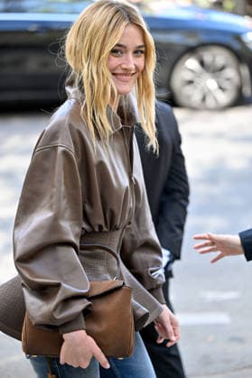 PFW Balenciaga Outside Arrivals JR Sarah Pidgeon arriving at the Balenciaga show during Paris Fashion Week, in Paris, France on 1 October 2026. Photo by Julien Reynaud APS-Medias ABACAPRESS.COM Paris France  Copyright: xReynaudxJulien APS-Medias ABACAx