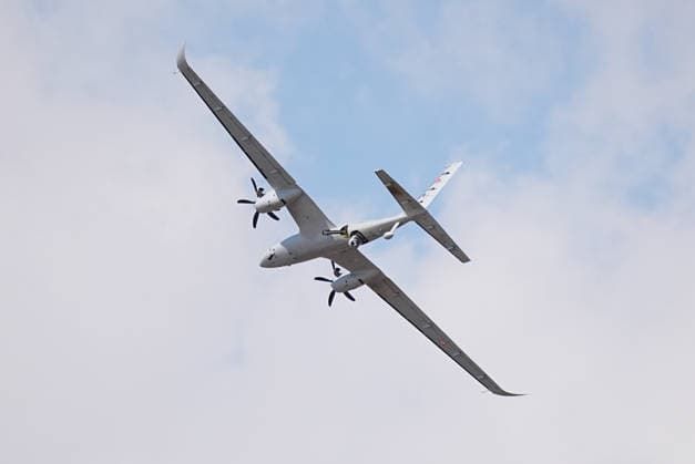 TEKNOFEST Southeast in Turkiye s Sanliurfa SANLIURFA, TURKIYE - OCTOBER 01: A Bayraktar Akinci unmanned combat aerial vehicle (UCAV) conducts a flight demonstration during the TEKNOFEST Southeast aviation and technology festival at Sanliurfa GAP Airport in Sanliurfa, Turkiye, on October 01, 2026. Adem Kutucu Anadolu Sanliurfa Turkey. Editorial use only. Please get in touch for any other usage.  Copyright: x2026xAnadoluxAdemxKutucux