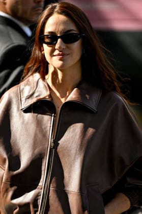 PFW Balenciaga Outside Arrivals JR Shailene Woodley arriving at the Balenciaga show during Paris Fashion Week, in Paris, France on 1 October 2026. Photo by Julien Reynaud APS-Medias ABACAPRESS.COM Paris France  Copyright: xReynaudxJulien APS-Medias ABACAx