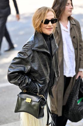 PFW Balenciaga Outside Arrivals JR Isabelle Huppert arriving at the Balenciaga show during Paris Fashion Week, in Paris, France on 1 October 2026. Photo by Julien Reynaud APS-Medias ABACAPRESS.COM Paris France  Copyright: xReynaudxJulien APS-Medias ABACAx
