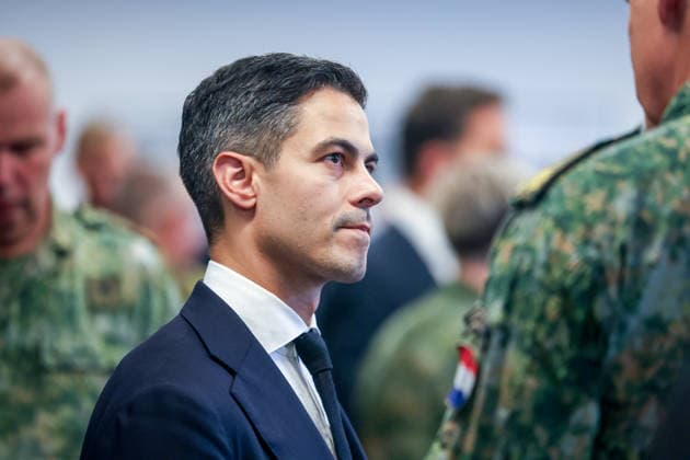 Treffen des Bundeskanzlers mit dem Premierminister der Niederlande und dem NATO-Generalsekretär beim 1. Deutsch-Niederländischen Corps Gespräch mit Soldatinnen und Soldaten des Corps. Rob Jetten (D66), Ministerpräsident der Niederlande. Münster, Nordrhein-Westfalen, DEU, Deutschland, 01.10.2026