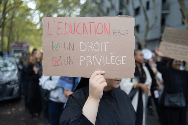 High school blockade in Seine-Saint-Denis Student near Paul Eluard secondary school in Saint-Denis, North of Paris, on October 1, 2026 as they continue their protest to demand the hiring of substitute teachers, increased resources, and decent learning conditions. Photo by Raphael Lafargue ABACAPRESS.COM Saint-Denis France  Copyright: xLafarguexRaphael ABACAx