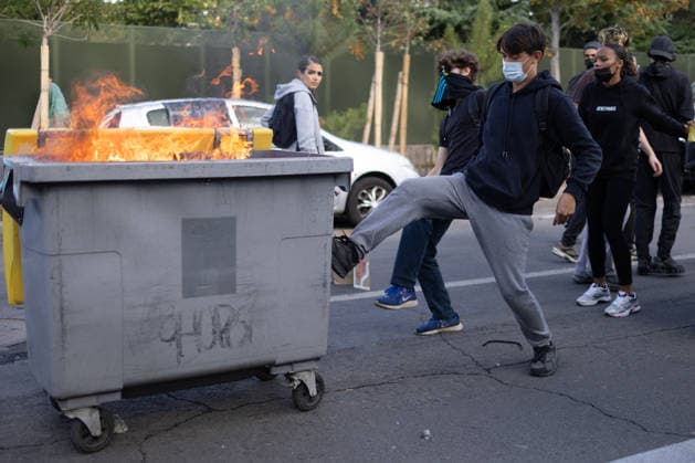 High school blockade in Seine-Saint-Denis Fire involving trash bins and bicycles. Clash between (CRS) Republican Security Corps and Student in front of Le Corbusier secondary school in Aubervilliers, North of Paris, on October 1, 2026 as they continue their protest to demand the hiring of substitute teachers, increased resources, and decent learning conditions. Photo by Raphael Lafargue ABACAPRESS.COM Aubervilliers France  Copyright: xLafarguexRaphael ABACAx