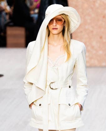 Paris Fashion Week: CHLOÉ Women s Spring Summer 2027 Collection, October 1, 2026; Photography by Sylvie Lefort; MAXPPP 01 10 2026 @Sylvie Lefort Photography MAXPPP 10 01 26 Models showcase designs from the CHLOE Women’s Spring Summer 2027 collection during Paris Fashion Week in Paris, France, October 1, 2026. The women’s collections were presented from September 28 to October 6, 26  Copyright: xmaxpppxsylviexlefortxphotographyx LFR202610019509 LFR202610019509