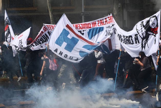Santiago, October 1, 2026—The Chilean Student Confederation and social organizations are calling for a national strike in Santiago and other regions, demanding funding for public education as part of the debate on the 2027 Budget Bill. Dragomir Yankovic Aton Chile, Santiago, Chile. Aton 1195872  Copyright: DRAGOMIRxYANKOVIC ATONxCHILE