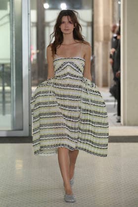 PFW - Cecile Bahnsen Runway A model walks the runway during the Cecilie Bahnsen Womenswear Spring Summer 2027 show as part of Paris Fashion Week on October 1, 2026 in Paris, France. Photo by Alain-Gil Gonzalez ABACAPRESS.COM Paris France  Copyright: xGonzalezxAlain-Gil ABACAx