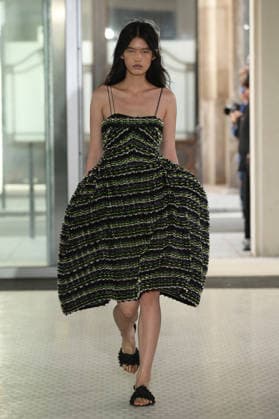PFW - Cecile Bahnsen Runway A model walks the runway during the Cecilie Bahnsen Womenswear Spring Summer 2027 show as part of Paris Fashion Week on October 1, 2026 in Paris, France. Photo by Alain-Gil Gonzalez ABACAPRESS.COM Paris France  Copyright: xGonzalezxAlain-Gil ABACAx