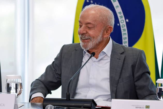 BRASiLIA, DF - 01.10.2026: GRANTING OF THE REI PELÃ TRAINING CENTER T - President Lula at the signing of the onerous transfer of the Rei PelÃ Training Center, this Thursday (10 1) at the Planalto Palace. x3023065x  JoaoxPedroxCarvalho