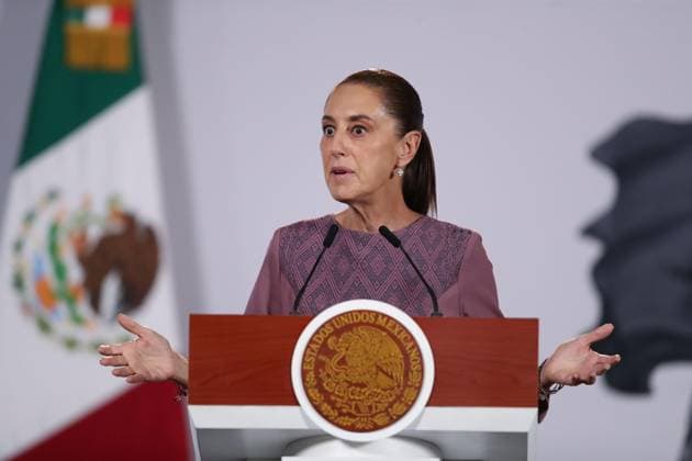 October 1, 2026: TO-45304- CIUDAD DE MEXICO,2026& x2013;10-01. President Claudia Sheinbaum Pardo leads her morning press conference at the National Palace, marking two years in office. Legal Advisor Luisa Maria Alcalde denies that proposed reforms to the Penal Code and Industrial Property Law restrict freedom of expression, while Rosaura Ruiz presents the Second Report for the Ministry of Science, Humanities, Technology and Innovation. Clasos.com.mx - ZUMAcs4_ 20261001_faa_cs4_016 Copyright: xLuisxMarinx
