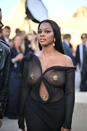 Jatavia Shakara Johnson (JT) at the Schiaparelli Women s Ready-to-Wear Spring Summer 2027 Collection fashion show during Paris Fashion Week, October 1, 2026. Pierre Perusseau, Bestimage. Celebrities at the Schiaparelli Women’s Ready-to-Wear Spring Summer 2027 Collection fashion show during Paris Fashion Week on October 1, 2026, in Paris, France.  Copyright: xPierrexPerusseaux xBestimagexPierrexPerusseaux xBestimagex