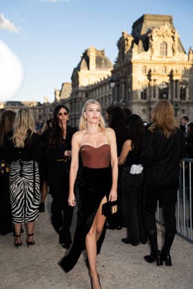 RECORD DATE NOT STATED IPA89187989 - Paris, France, October 1, 2026. Guests arrive at the Schiaparelli Spring Summer 2027 fashion show at the Carrousel du Louvre during Paris Fashion Week.  Copyright: xx xx IPA89187989