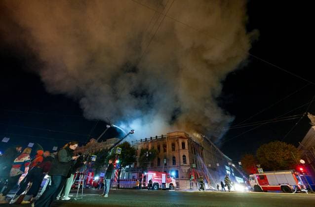 Russia St Petersburg Historic Building Fire 9255837 01.10.2026 Smoke rises as fire broke out in an 18th-century building known as the Miller Mansion in central St. Petersburg, Russia. Alexei Danichev Sputnik St. Petersburg Russia  Copyright: xAlexeixDanichevx