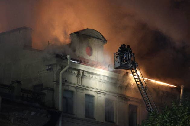 RUSSIA, ST PETERSBURG - OCTOBER 1, 2026: Fire crews battle a fire at the Miller Manions in St Isaac s Square. Valentin Yegorshin TASS  98637814