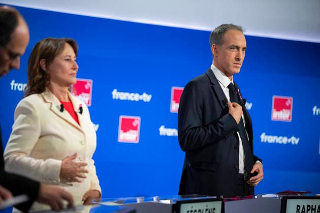 Debate for the Socialist and Democratic Left primary - Paris EB The candidates in the Socialist (PS) and centre-left Place Publique (PP) parties primary ahead of french 2027 presidential election Segolene Royal and Raphael Glucksmann before a debate on French public TV channel France 2 and French public radio channel France Inter, at Maison de la Radio et de la Musique, in Paris, on October 1, 2026. Photo by Eliot Blondet ABACAPRESS.COM Paris France France  Copyright: xBlondetxEliot ABACAx