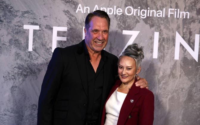 Tenzing Gala Screening in London, England. David Seaman and wife Frankie Poultney attend the Tenzing Gala Screening at Curzon Mayfair in London, England on October 01, 2026. London Curzon Mayfair UK Copyright: xFredxDuvalx