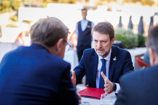 (L-R) Johann Wadephul (CDU), Bundesaussenminister, aufgenommen im Rahmen eines Gespraeches mit seinem albanischen Amtskollegen, Ferit Hoxha, im Rahmen des Berlin-Prozesses in Montenegro, Przno, 01.10.2026. Fotografiert im Auftrag des Auswaertigen Amtes. Przno Montenegro Copyright: xAmreixSchulzx