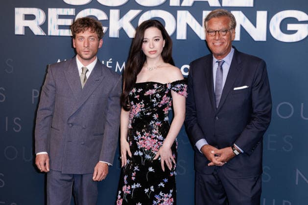The Social Reckoning Premiere - Paris Jeremy Allen White, Mikey Madison and Aaron Sorkin attend the photocall for the premiere of The Social Reckoning held at the Pathe Palace in Paris, France on October 1, 2026. Photo by David Boyer ABACAPRESS.COM Paris France  Copyright: xBoyerxDavid ABACAx