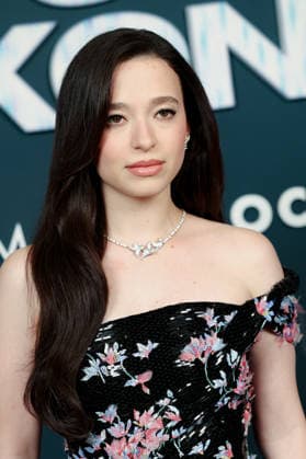 Mikey Madison attends the THE SOCIAL RECKONING photocall at Le Pathé Palace on October 1, 2026, in Paris, France 460108 2026 10 01  Copyright: xLionelxGuericolasx xStarfacex STAR_460108_006