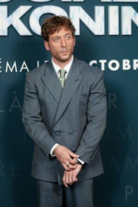 Jeremy Allen White attends the *The Social Reckoning* photocall at Le Pathé Palace on October 1, 2026, in Paris, France 460108 2026 10 01  Copyright: xLionelxGuericolasx xStarfacex STAR_460108_033