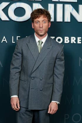 Jeremy Allen White attends the *The Social Reckoning* photocall at Le Pathé Palace on October 1, 2026, in Paris, France 460108 2026 10 01  Copyright: xLionelxGuericolasx xStarfacex STAR_460108_039