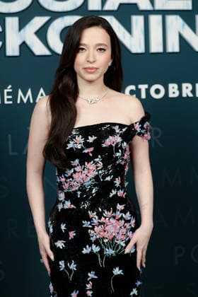Mikey Madison attends the *THE SOCIAL RECKONING* photocall at Le Pathé Palace on October 1, 2026, in Paris, France 460108 2026 10 01  Copyright: xLionelxGuericolasx xStarfacex STAR_460108_057