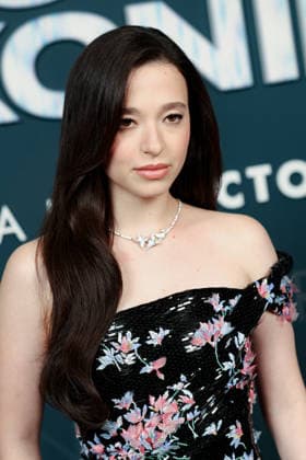 Mikey Madison attends the *THE SOCIAL RECKONING* photocall at Le Pathé Palace on October 1, 2026, in Paris, France 460108 2026 10 01  Copyright: xLionelxGuericolasx xStarfacex STAR_460108_058